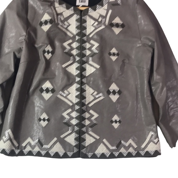 Luii Gray PU Faux Leather Aztec Inspired Design Jacket Size Medium - Picture 3 of 10